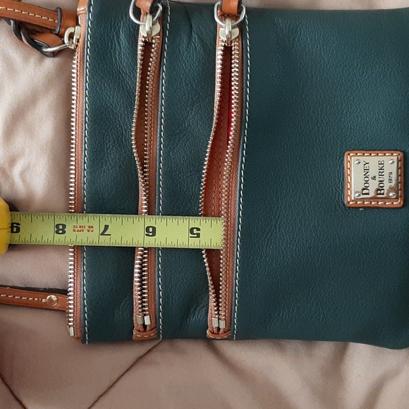 Dooney&Bourke Green Leather Crossbody - Picture 7 of 9